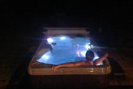 Forest Sweet Retreat Hot Tub & Wood Fired Sauna Ucluelet Kültér fotó